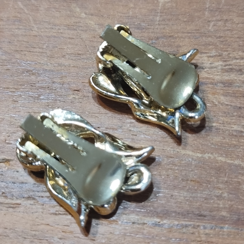 Vintage Gold & White Enamel Choker With Matching Clip-On Earrings, Coro … - Picture 7 of 9